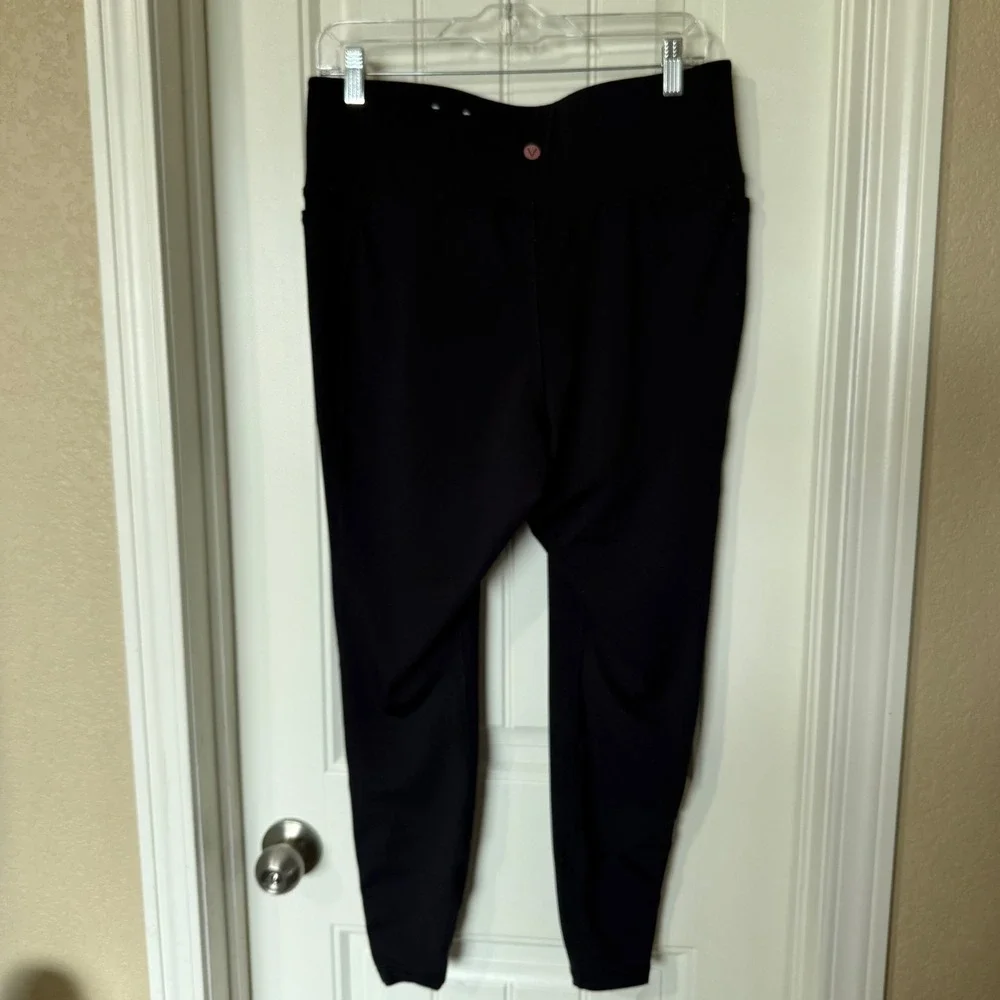 Livi‎ Active Leggings Women 14/16 Black Good Wicking 7/8 Lattice Detail Pocket